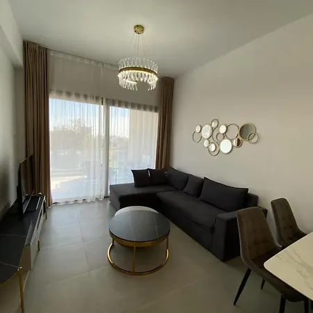1 Bedroom 104 *