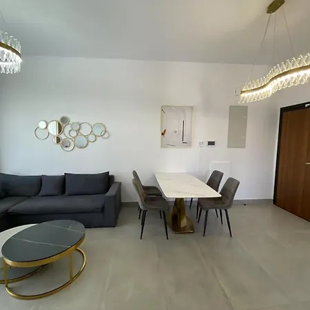 1 Bedroom 104 Apartment *